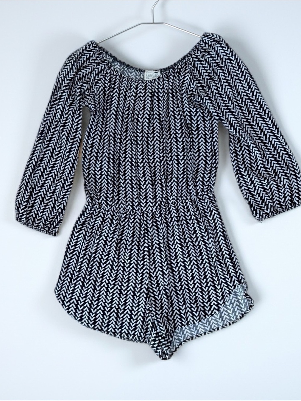 LA Hearts PacSun Chevron Off the Shoulder Romper L Black White Long Sleeve EUC